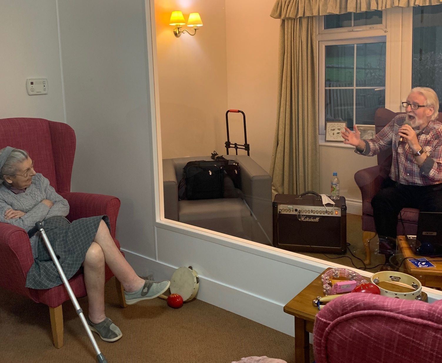 Live performances return to Wadhurst Manor care home