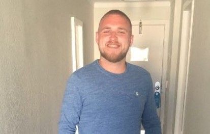 Colwyn Bay man thanks Ysbyty Gwynedd team for saving his hand