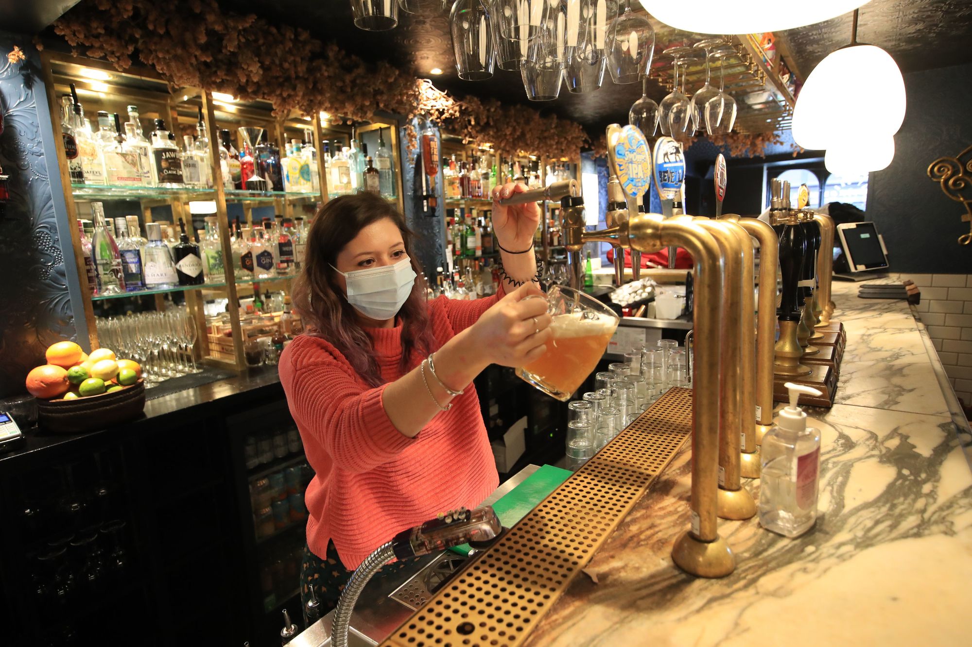 Additional £1,000 grant available for Wirral pubs in December