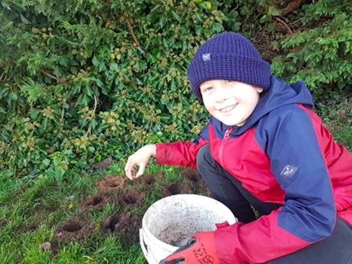 Newton Abbot school pupils are helping out their local community