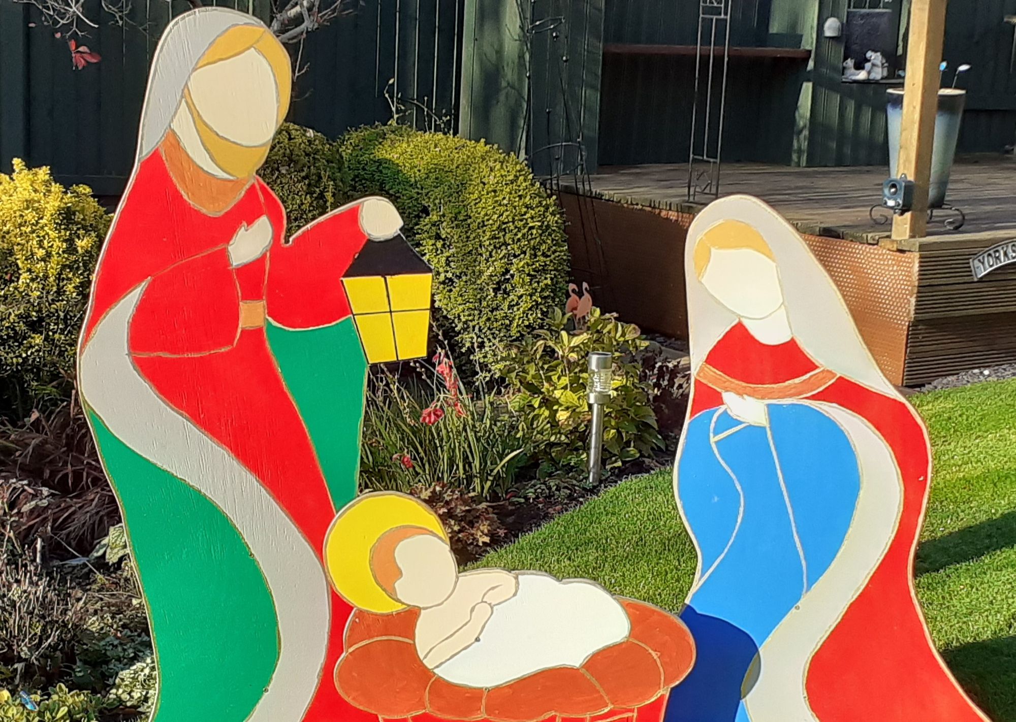 Hucclecote Methodist Church creates Nativity scene for local community