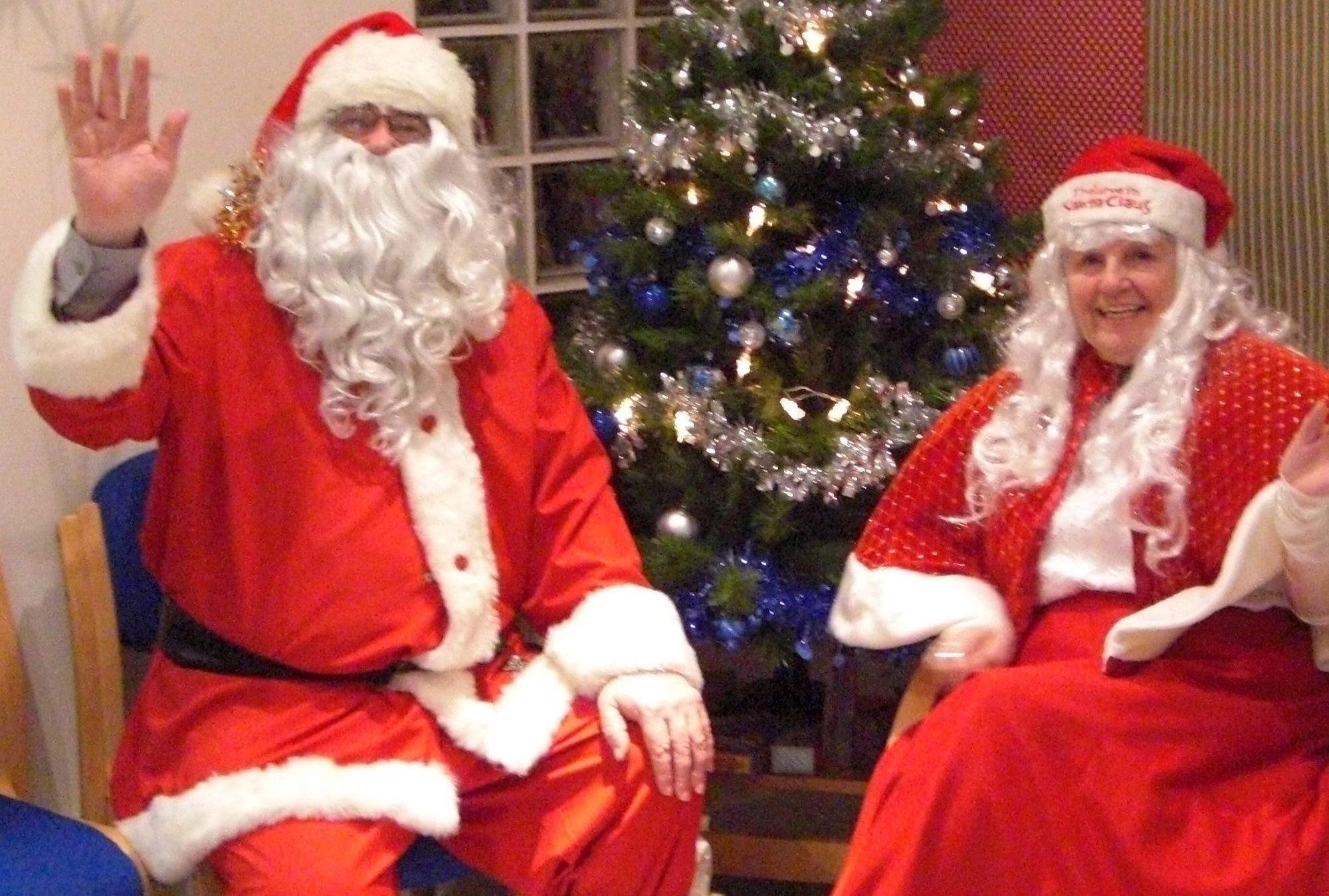 Town Crier wants everyone to rings bells for Santa