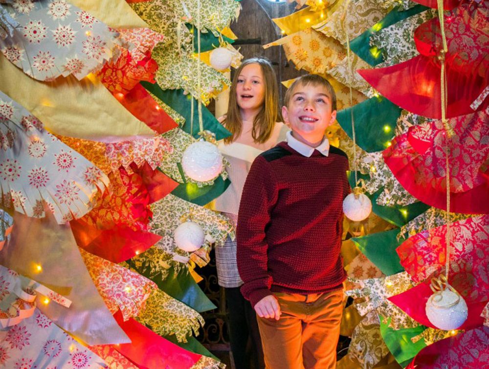 Quick thinking saved Christmas display at Kent castle