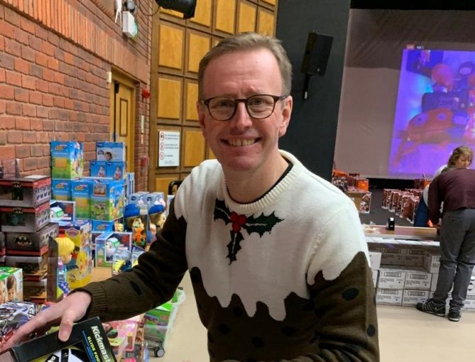 Harlequin Dame swaps panto for presents
