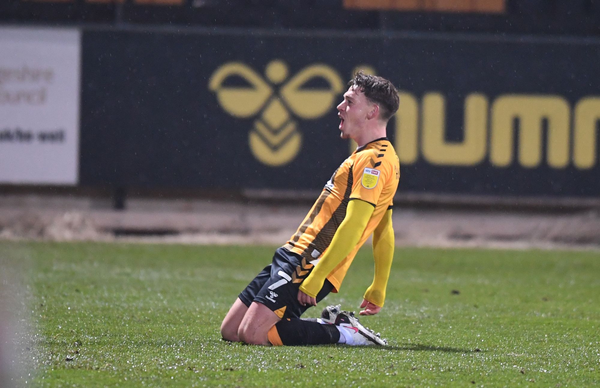 Cambridge United progress through to last 16 of EFL Trophy with victory over League One Gillingham