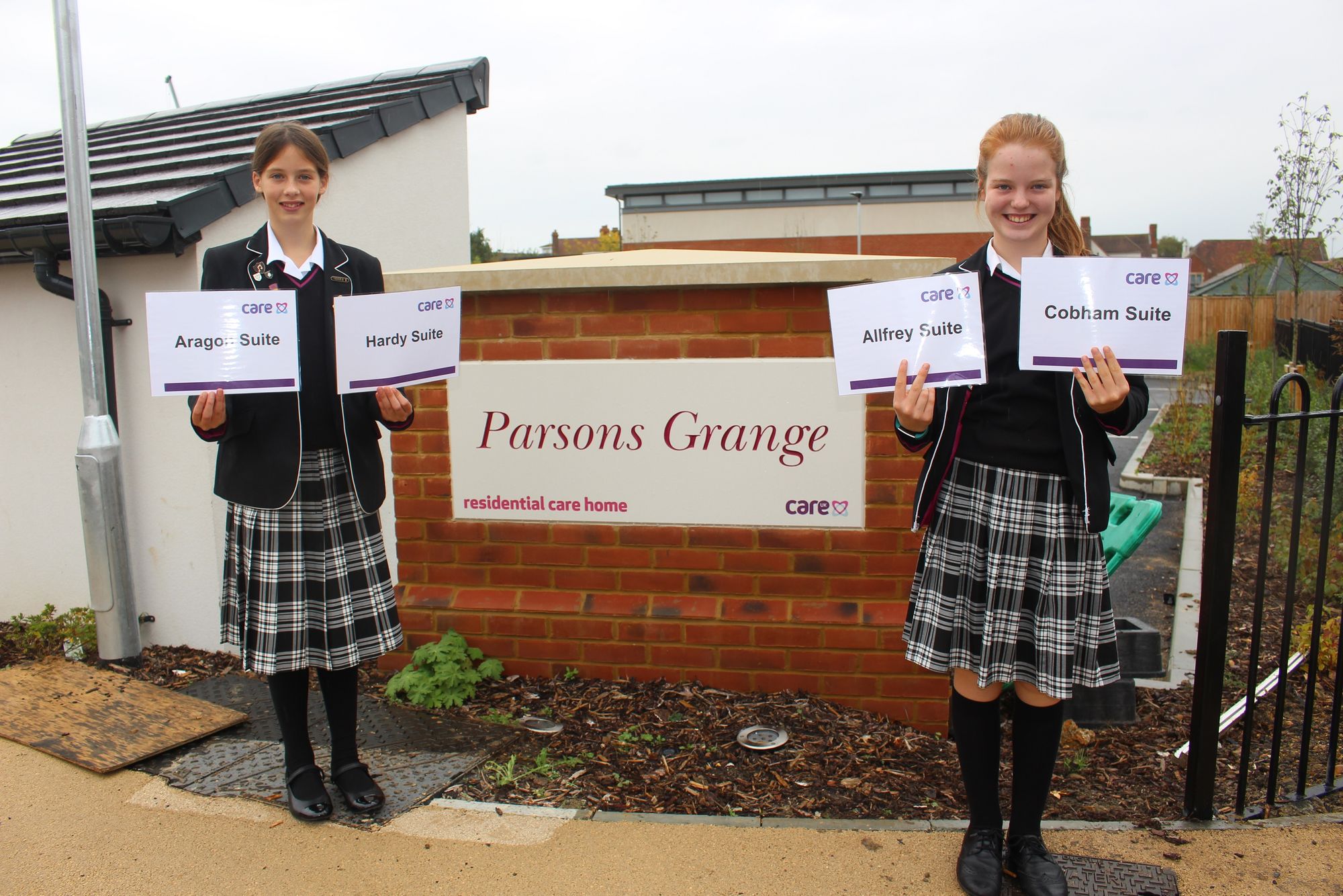 Shinfield pupils lend a helping hand to local care home