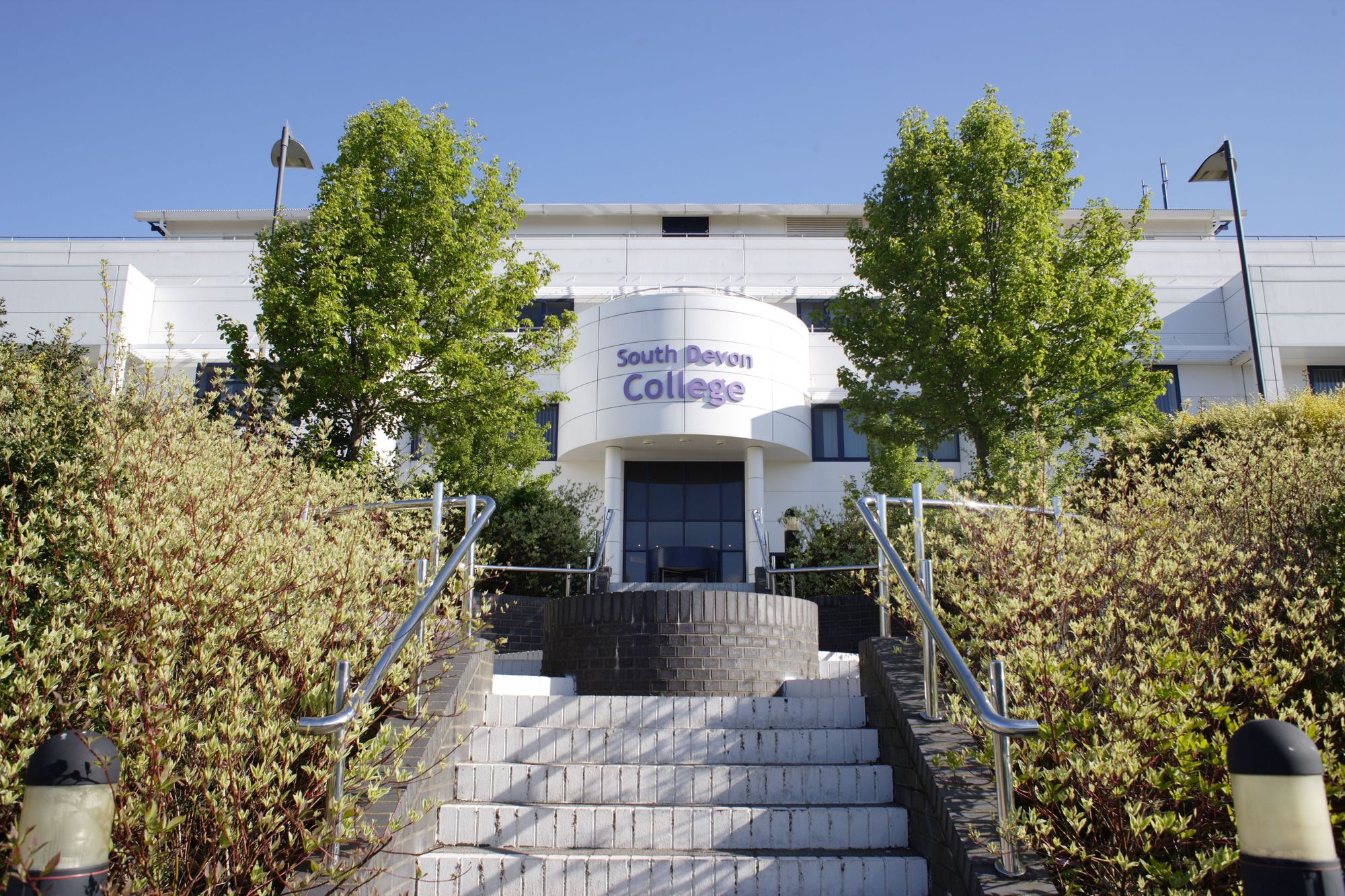 South Devon College scoops top award for workplace wellbeing