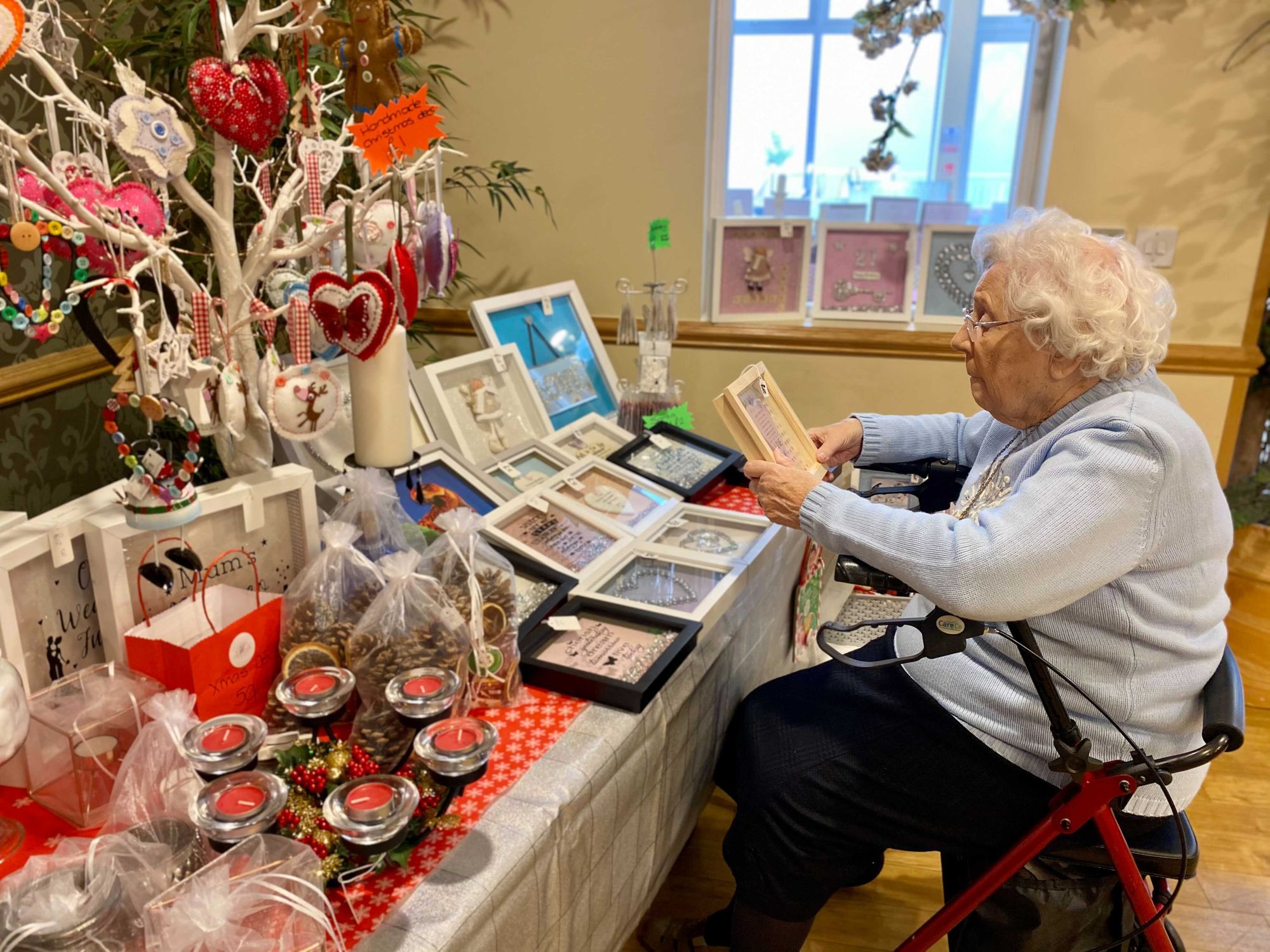 Hertfordshire care home residents enjoy inside Christmas market