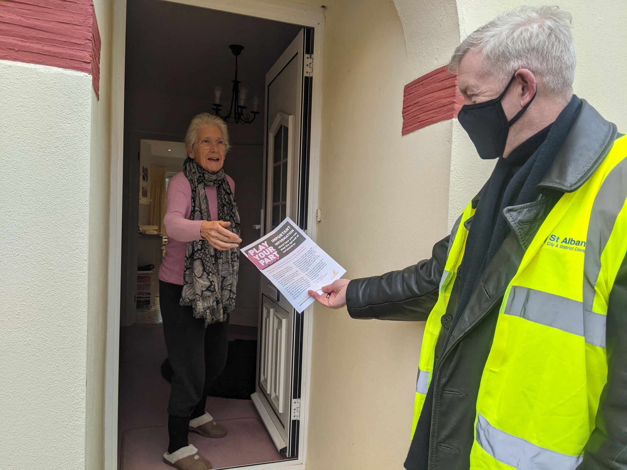 New support team begin home visits for people in Hertfordshire self-isolating