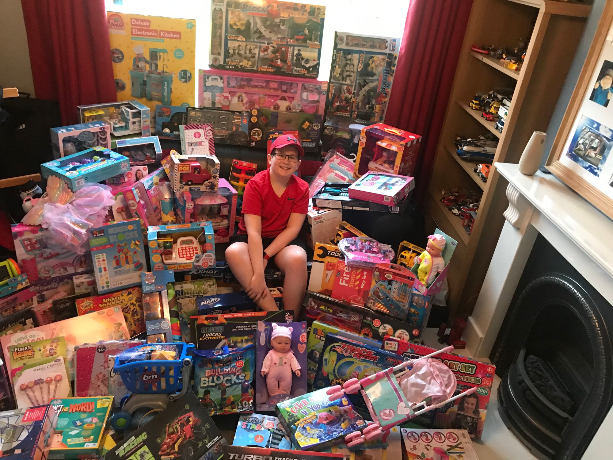 Widnes school boy raises over £700 for local toy appeal