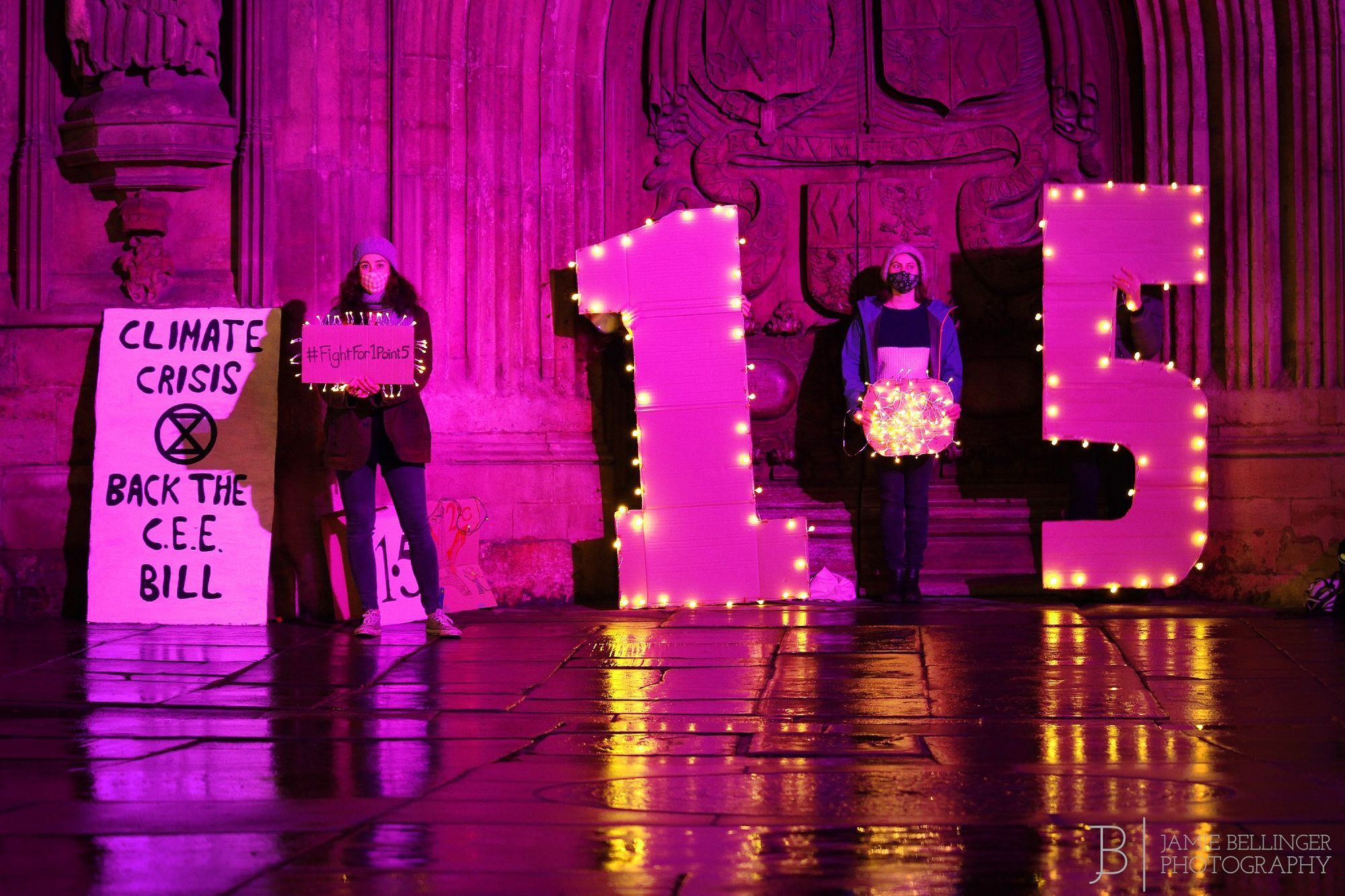 Bath’s environmental groups unite at Abbey for peaceful light protest