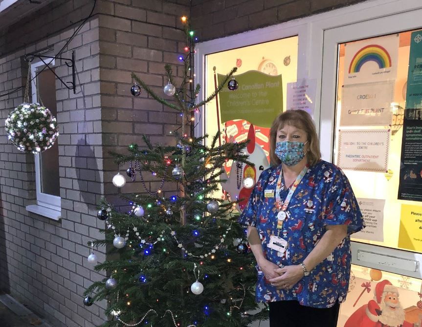 Carmarthen DIY store brings festive cheer to hospital children's centre