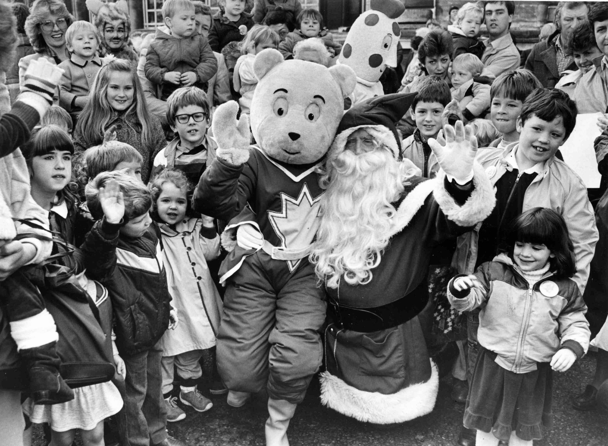 Nostalgia: Santa thrilled youngsters – with help from his friends