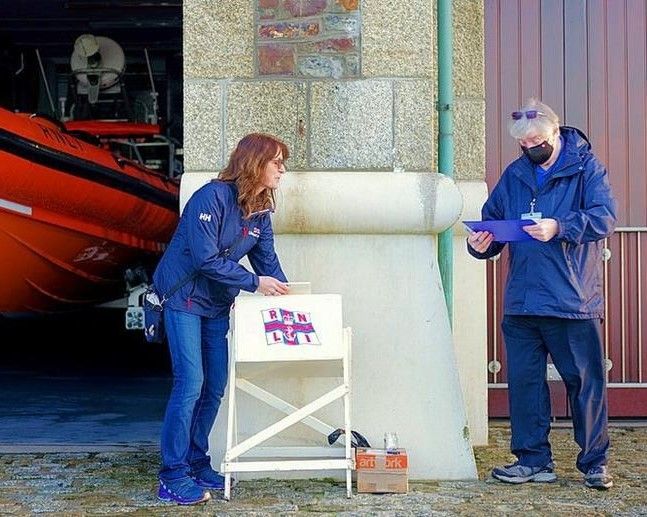 Appledore RNLI Christmas raffle raises thousands