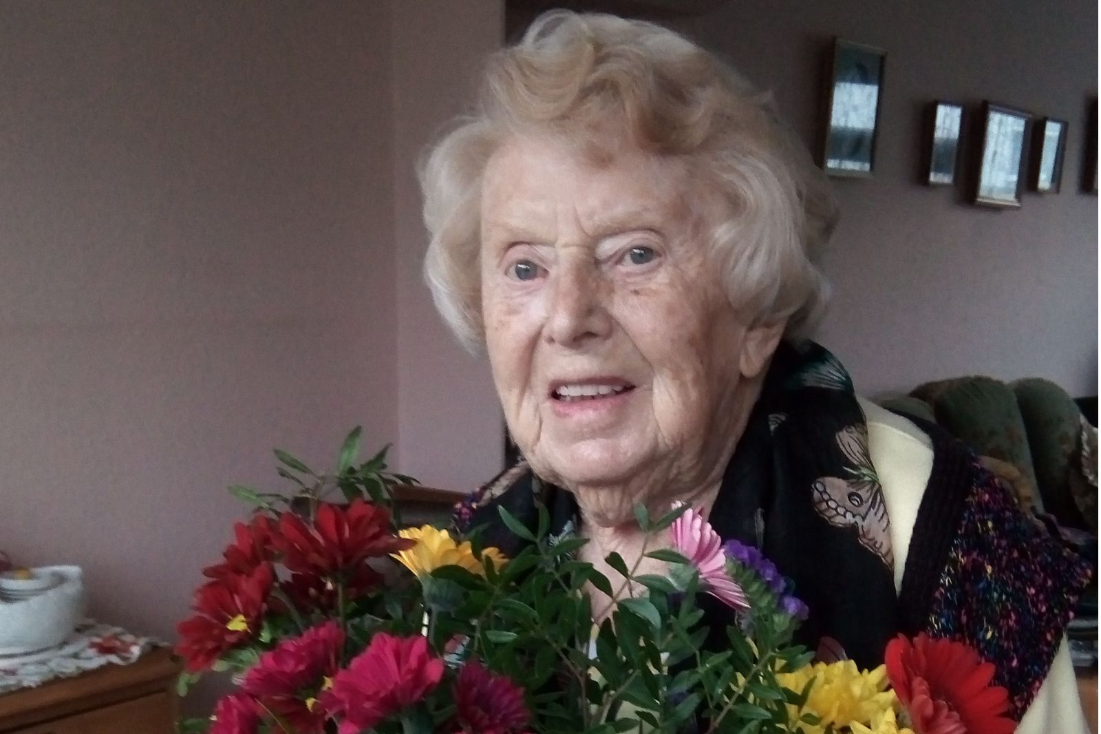 Great-great-grandmother who competed in 1937 National Eisteddfod celebrates 100th birthday