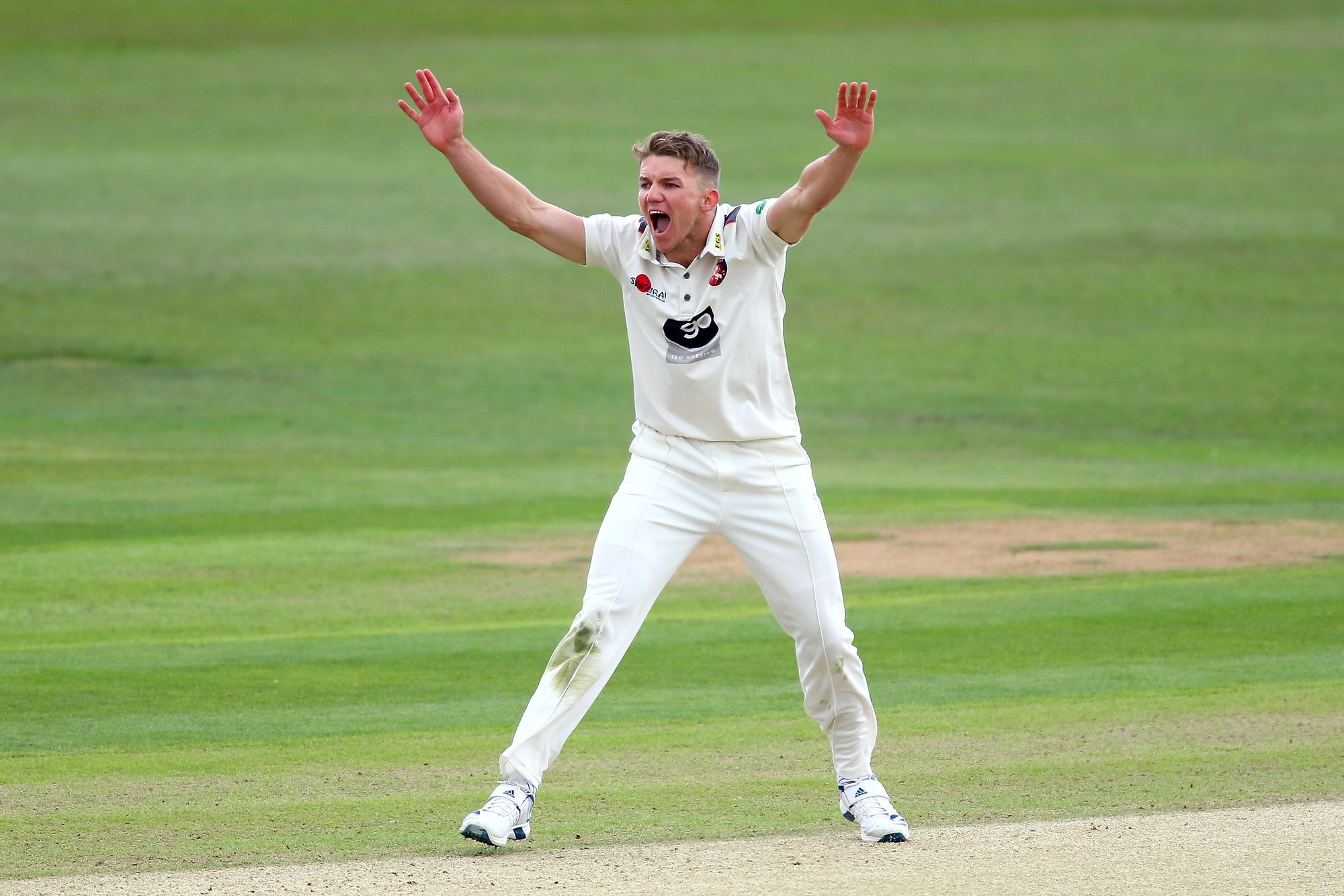 Matt Milnes signs new Kent deal until 2022