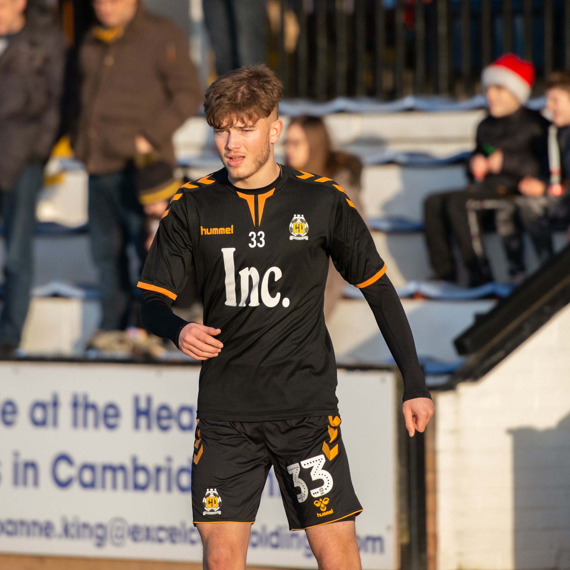 Cambridge United head coach Mark Bonner praises Lewis Simper's efforts in training following loan recall from Concord Rangers