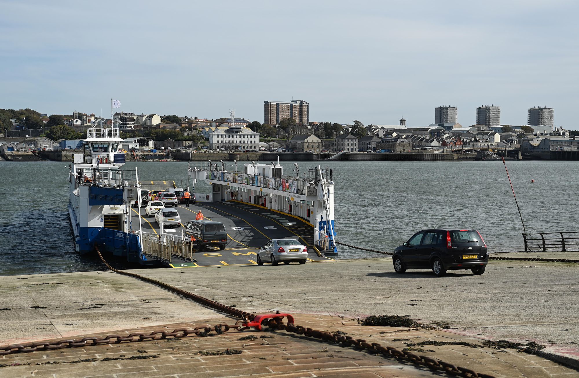 Parks and tennis courts transferred to Torpoint town council in devolution deal