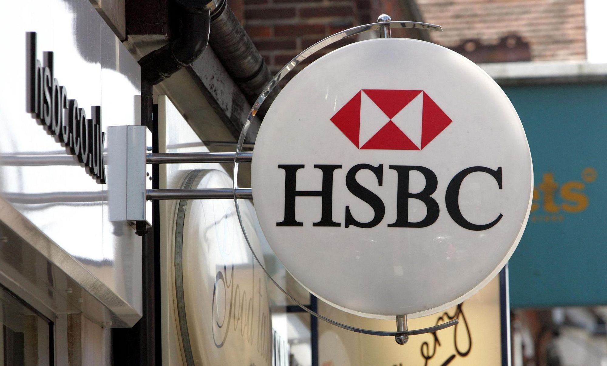 HSBC to close 82 banks and leave Rhondda Cynon Taf without any branches