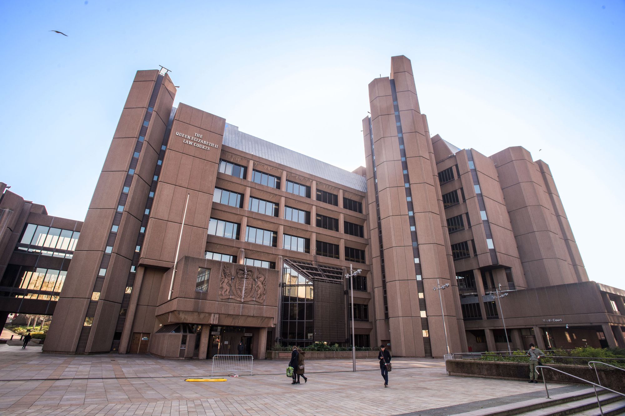 Ten in court accused of Widnes fuel card fraud