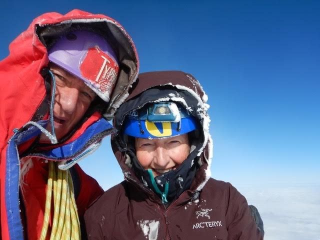 Couple awarded medals after saving two lives on mountain expedition