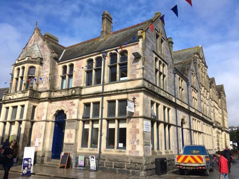 Thousands of people have signed up to Cornwall's library service during the pandemic