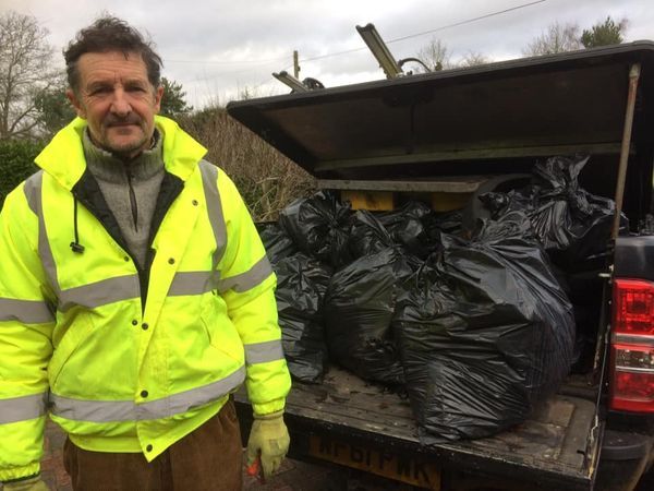 The heroes of Hosey Hill: Lockdown litter pickers clear 25 bags during daily exercise