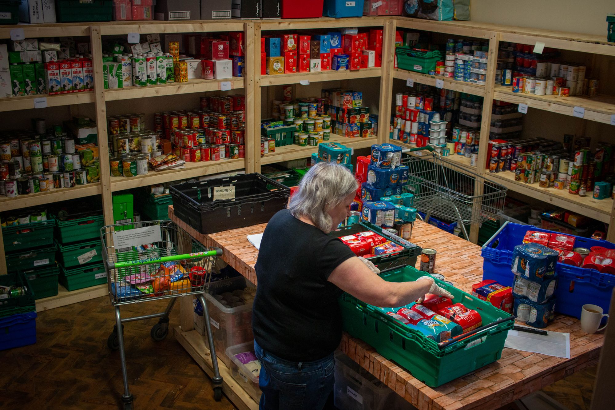 Swadlincote food bank receives donation to help continue its work