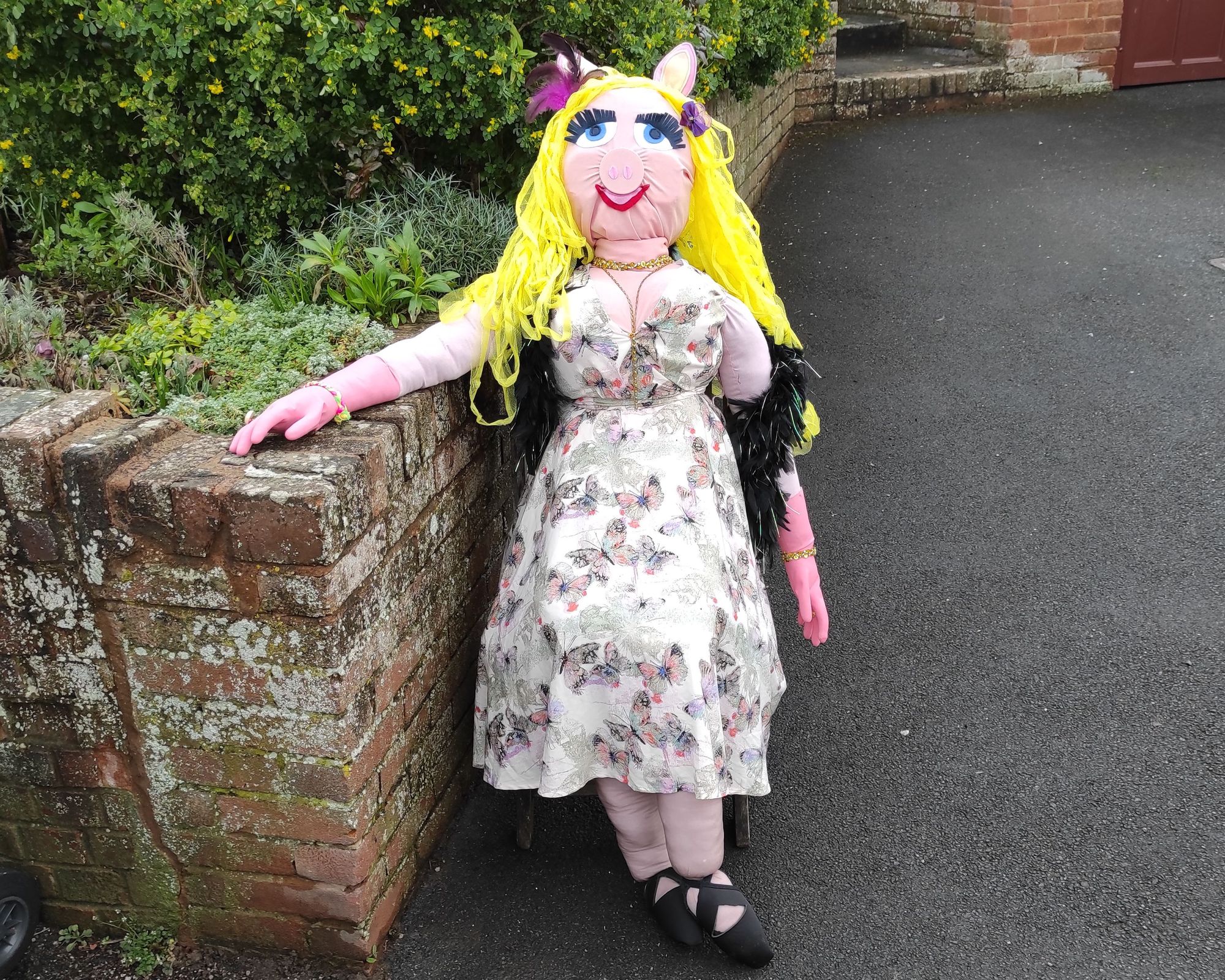 Can you find all the scarecrows in Countess Wear?