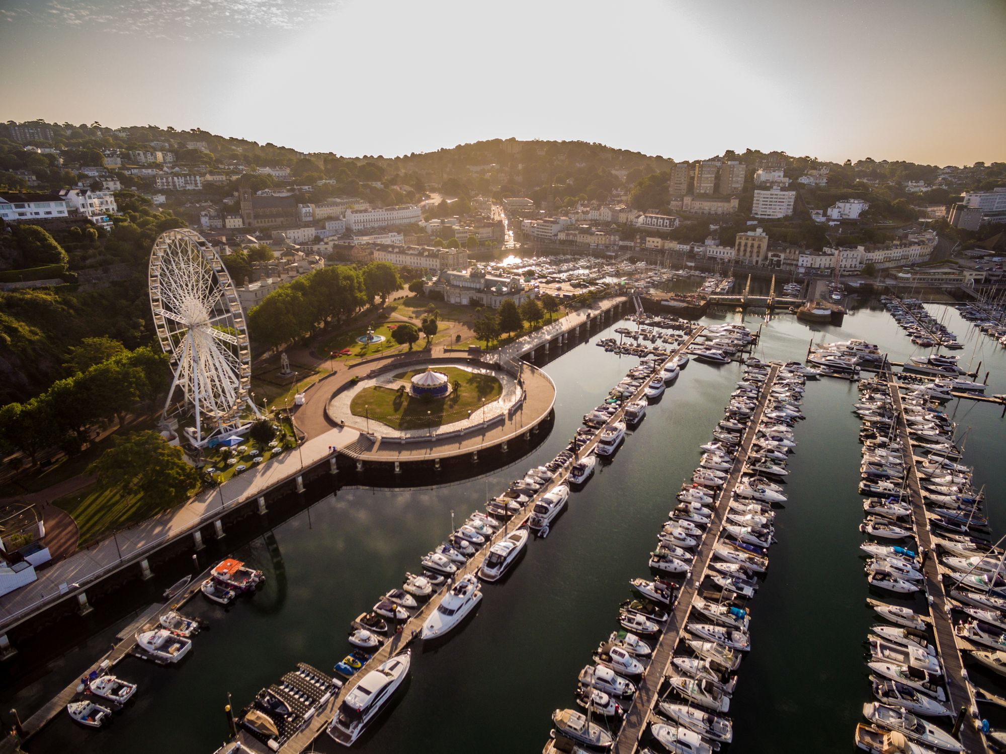 New lights pledged for Torquay seafront as council saves cash