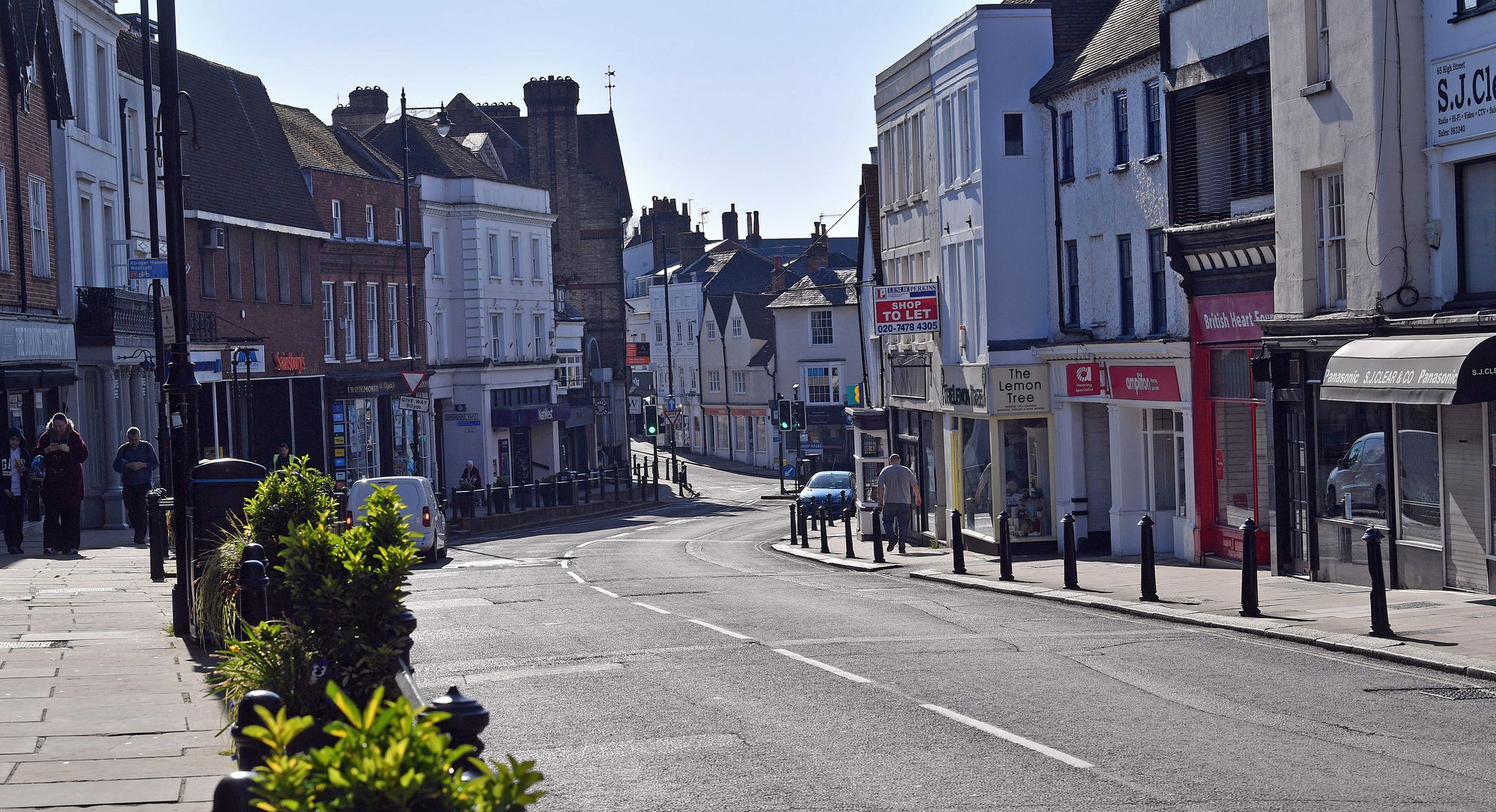 Shopper footfall plummets amid January lockdown as tough retail climate continues