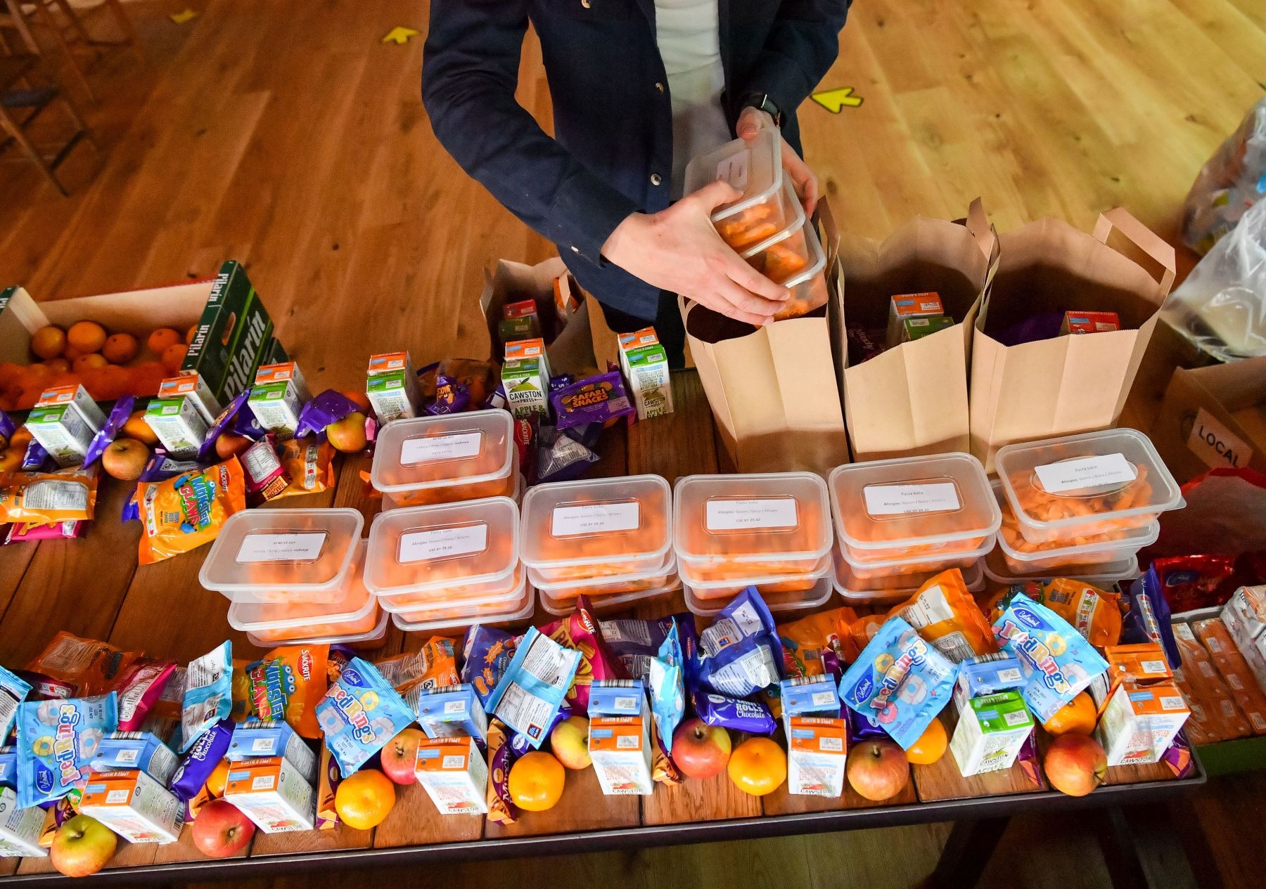 Free school meals will be given to pupils in England this half term