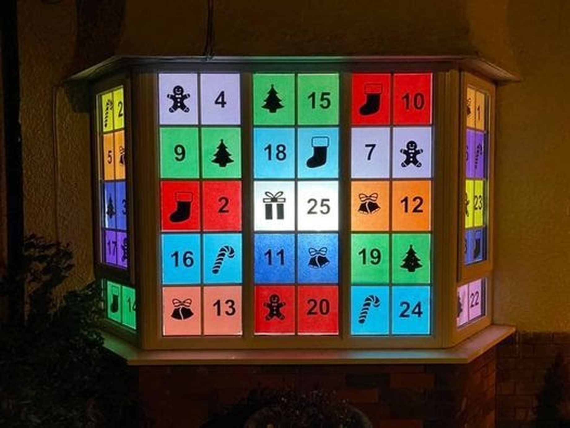 Window displays return to bring joy to lockdown