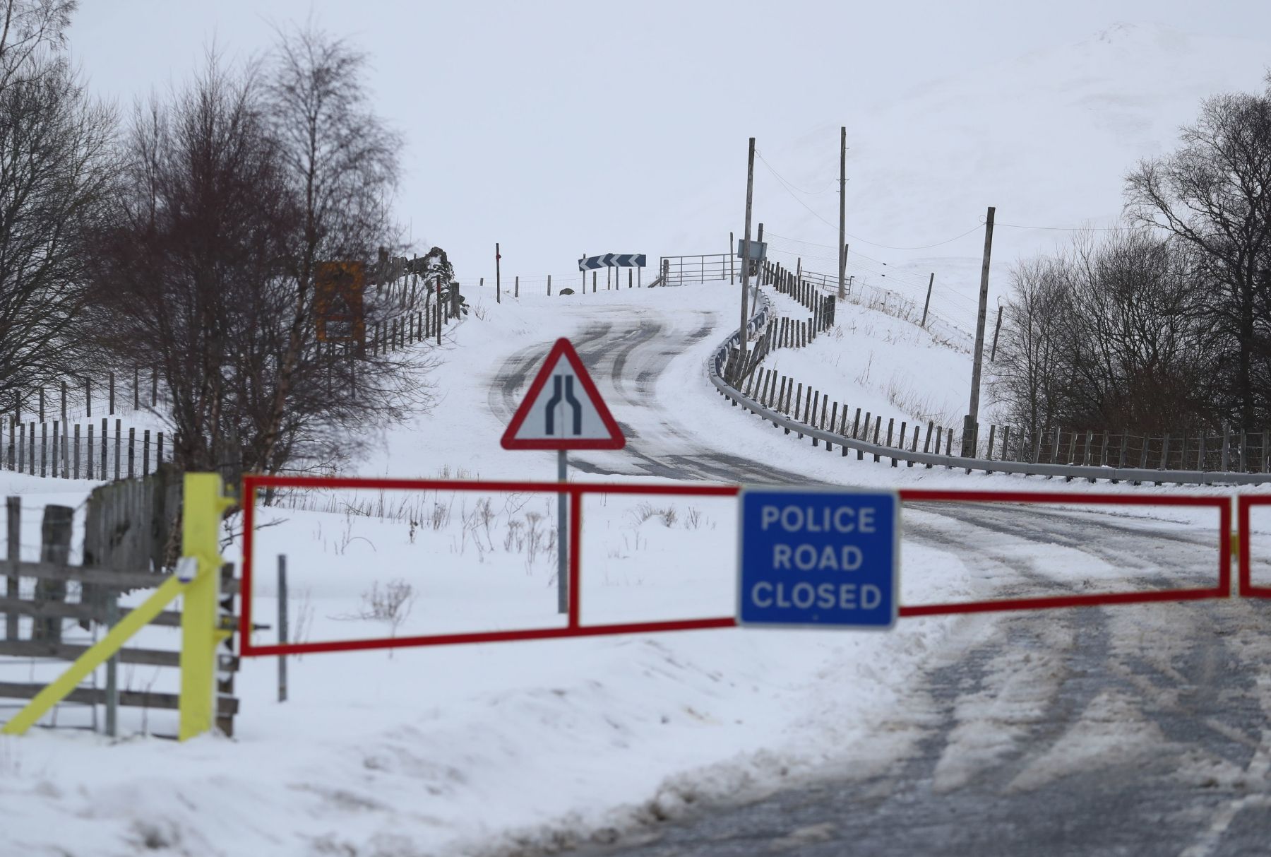 Weekend weather alert as Britain braced for freezing temperatures and flooding