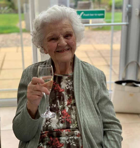 Katherine Jenkins sings 'Happy Birthday' to Cardiff Grandma on her 100th birthday