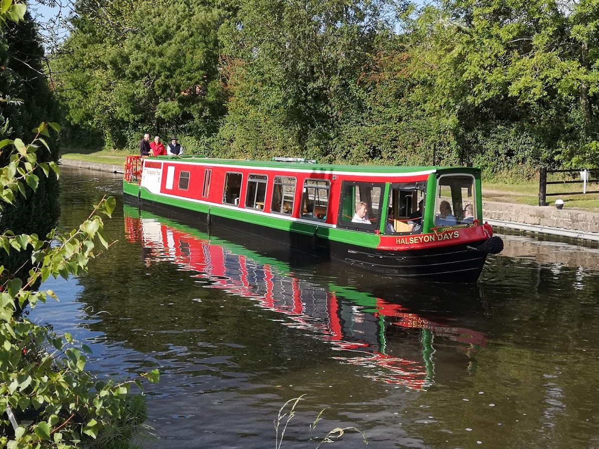 Shepshed charity receives funding to support narrowboat cruises