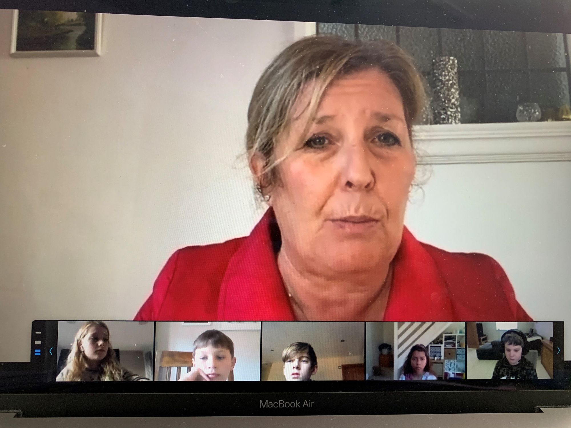 MP's virtual visit to a Hertingfordbury school