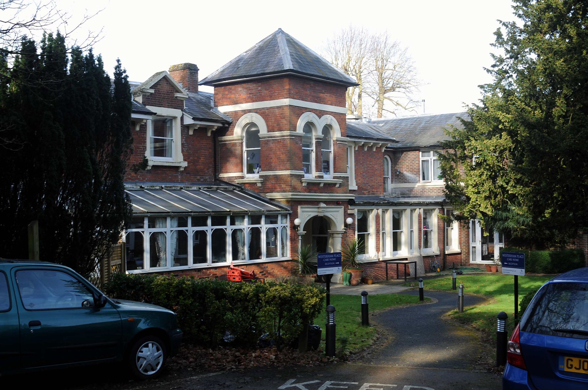 Westerham care home suffers Covid outbreak days after vaccine