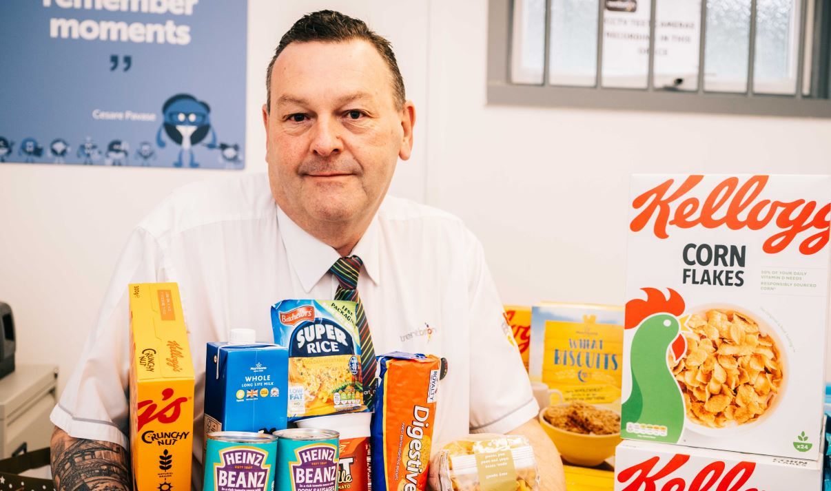 Nottinghamshire bus driver leads food bank appeal