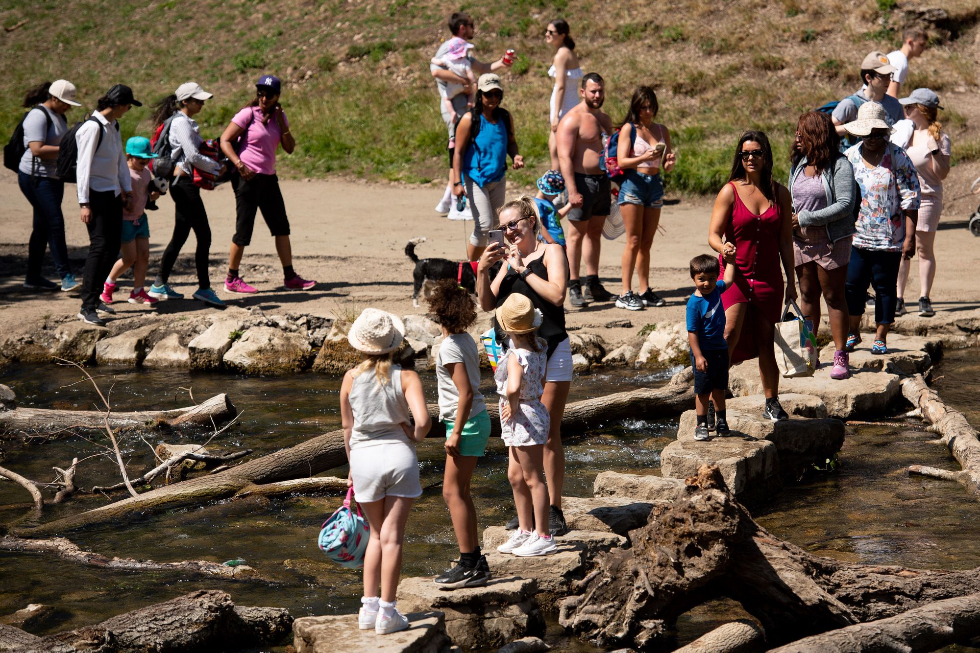 Tourist hotspots bracing for Bank Holiday influxes
