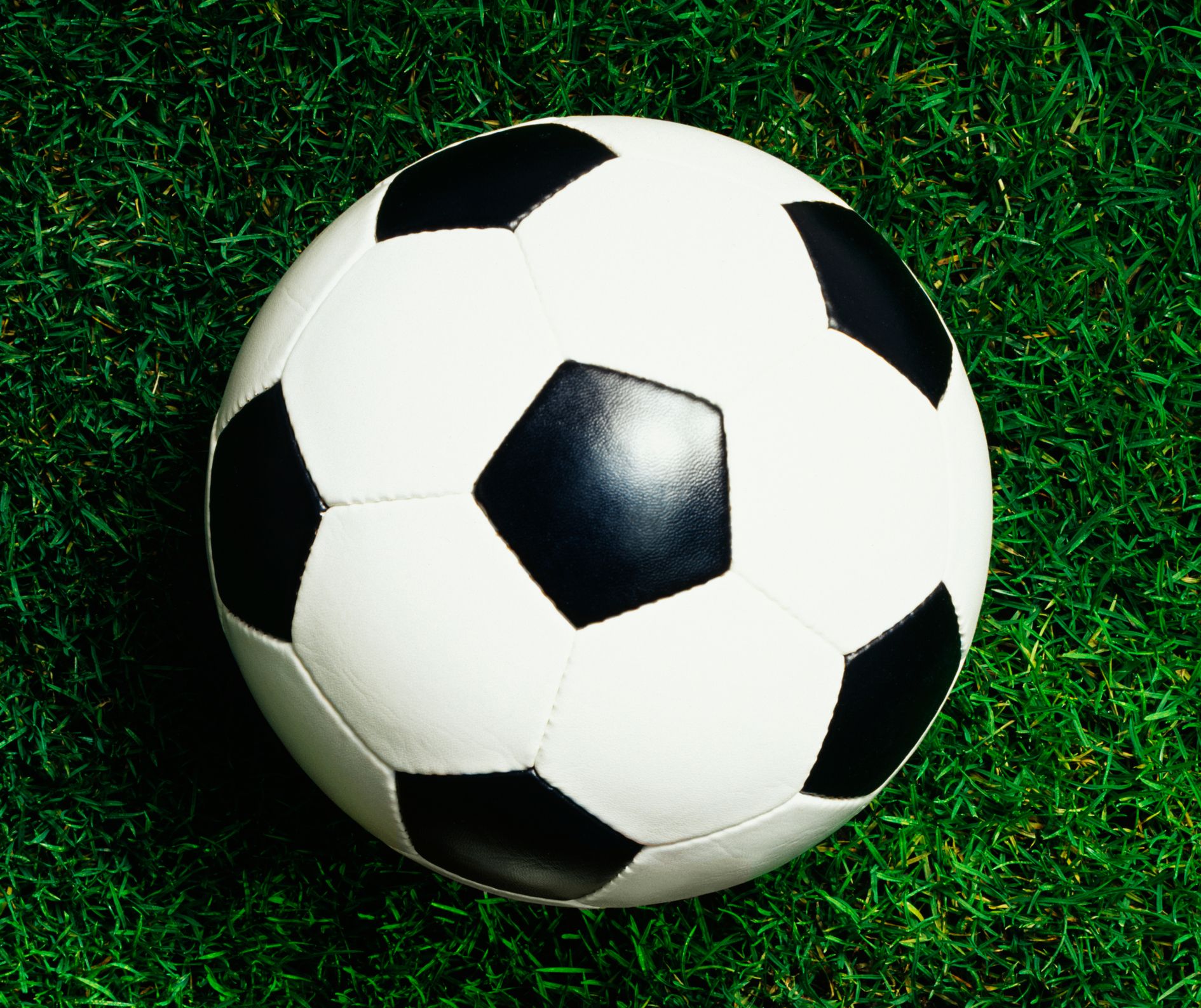 Ashby football club benefits from recent homebuilder donation