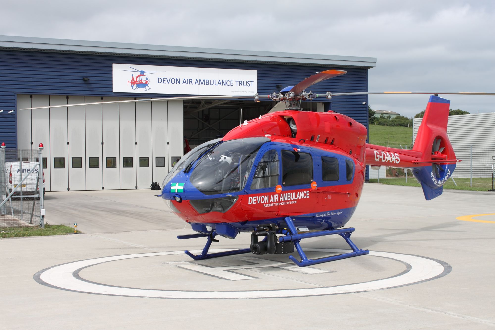 Paignton holiday park defies Covid to support air ambulance