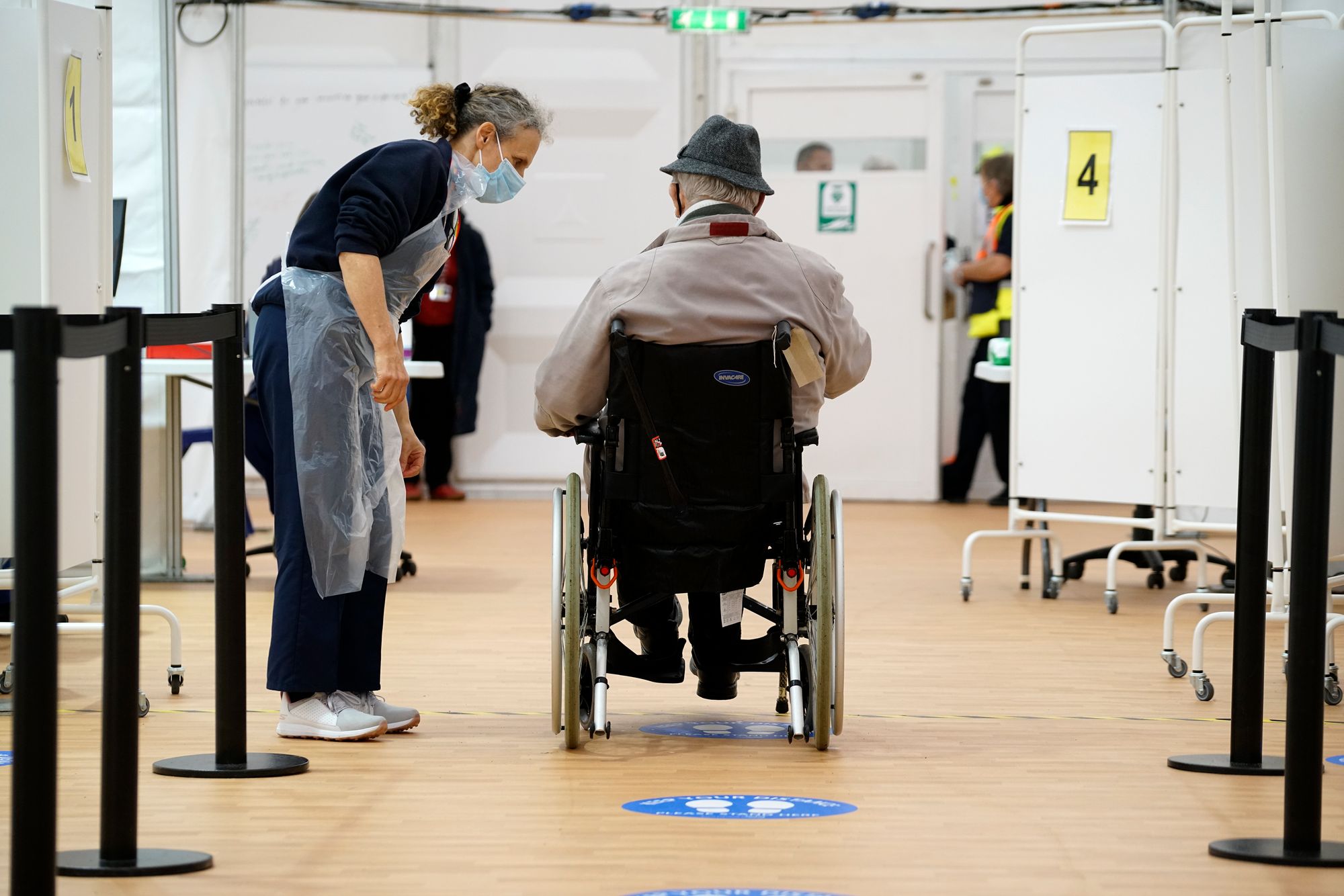 4,000 volunteers help with the fight against Covid in Cornwall