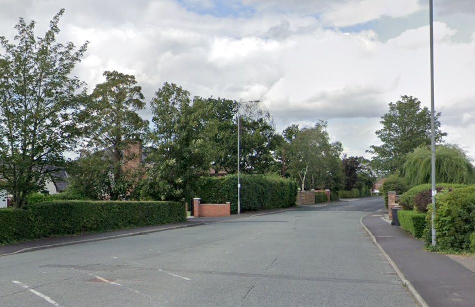 Hero off-duty nurse treats man who collapsed in the street