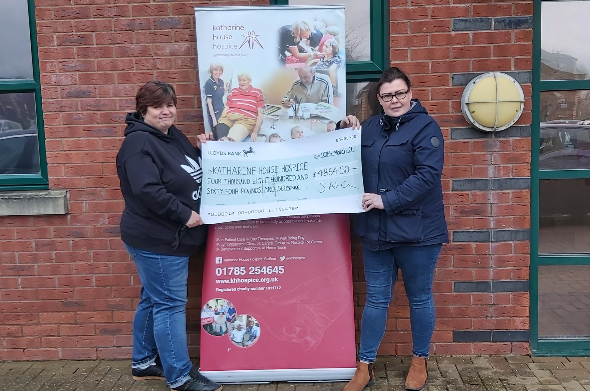 NHS friends raise almost £5,000 for Stafford hospice with challenge