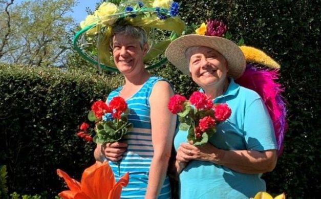 Garden Centre's founder and daughter brave the shave for Greenfingers