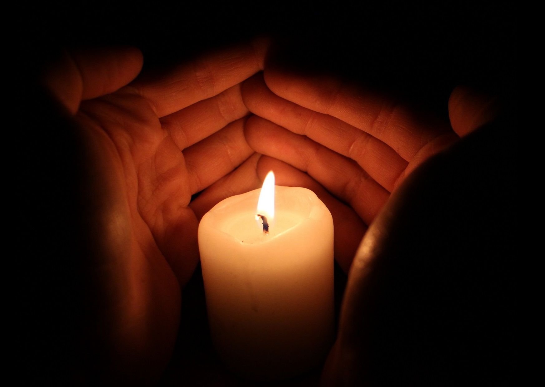 Silence and candlelight as Valley to join poignant day of reflection