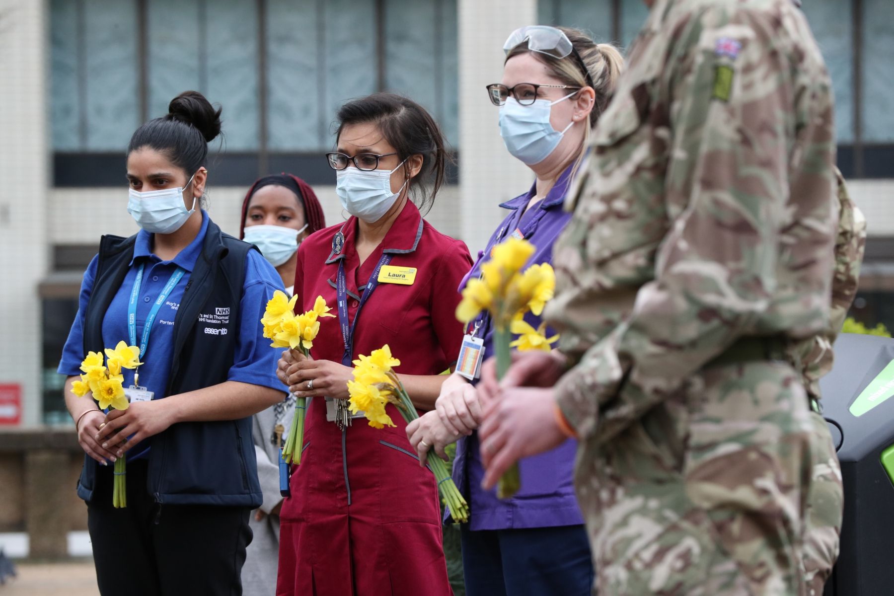Yet another Royal Mail scam, deaths fall below 5-year average, mandatory vaccine for care workers - Evening headlines