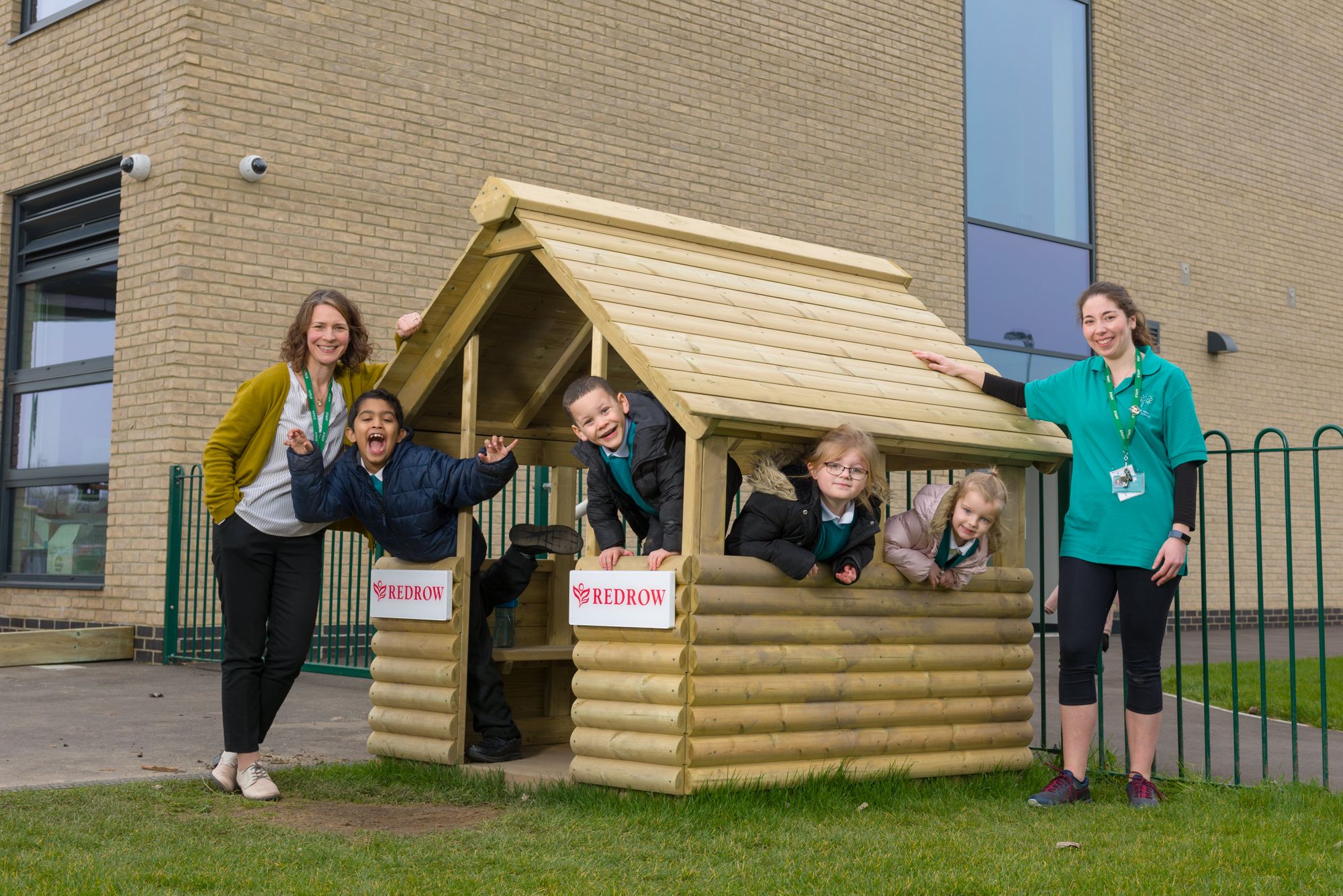 Oxford youngsters enjoy their new play house donation