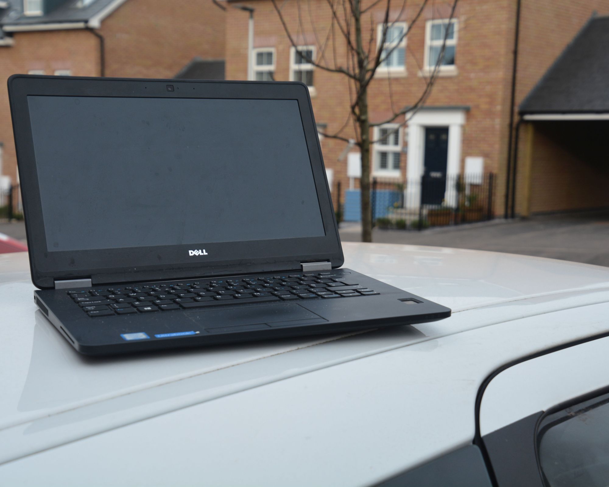 Man who left laptop on car roof thanks Tiverton man for its return